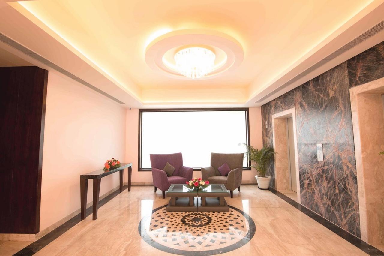 Hotel Central Park Манипала Екстериор снимка